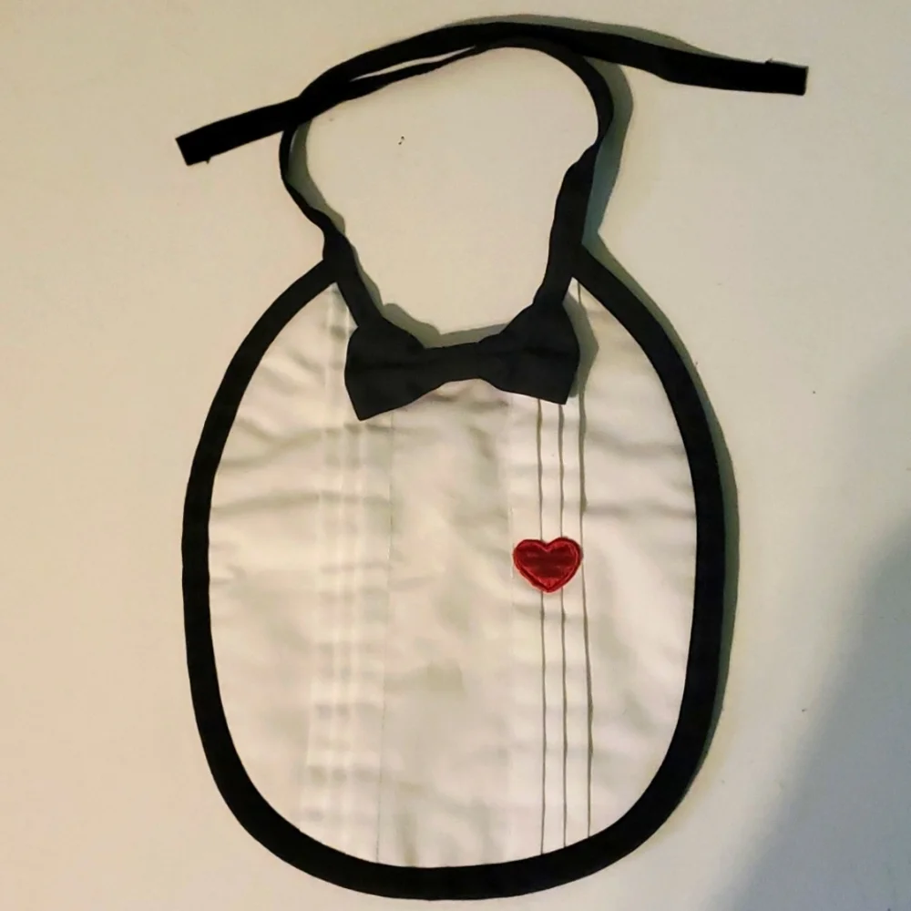 New baby tuxedo bib